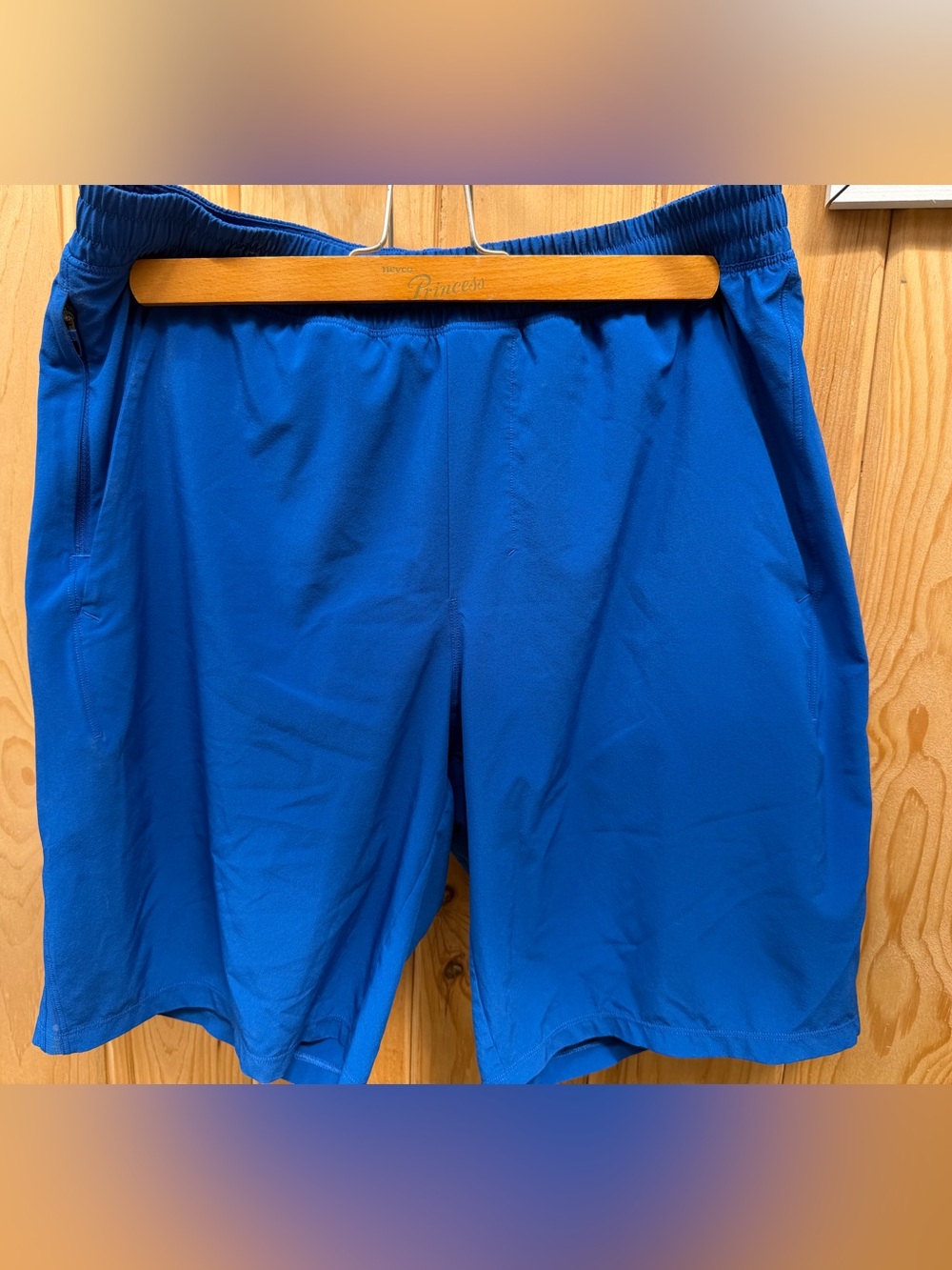 Lululemon Men’s Workout shorts w/lining